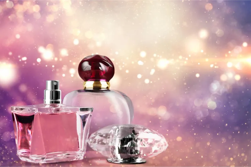 Odkryj ulubione perfumy gwiazd - inspiracje dla każdej kobiety